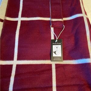 Women’s reversible cape